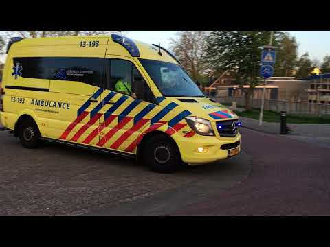 Ambulance met spoed naar Ganimedesstraat Krommenie
