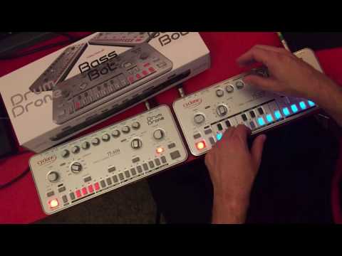 TT303 Bass Bot by Cyclone Analogic | RockBoard
