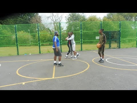 MallyMotivatedVlogs FIRST EVER VLOGG!!!! ( WE GOT EXPOSED IN A 2V2 BY TWINS)