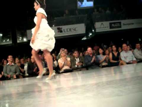 Desfile Moda UDESC Time Lapse 2010 - Camila Bressan - Fascinante Renascer - Parte 1
