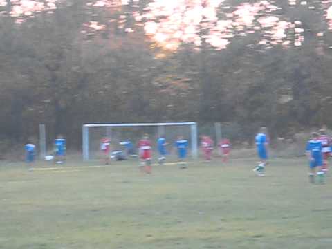 LKS Woszczyce (Orzesze) - UKS Suszec 22.10.2011 Gol na 1-2 dla LKS