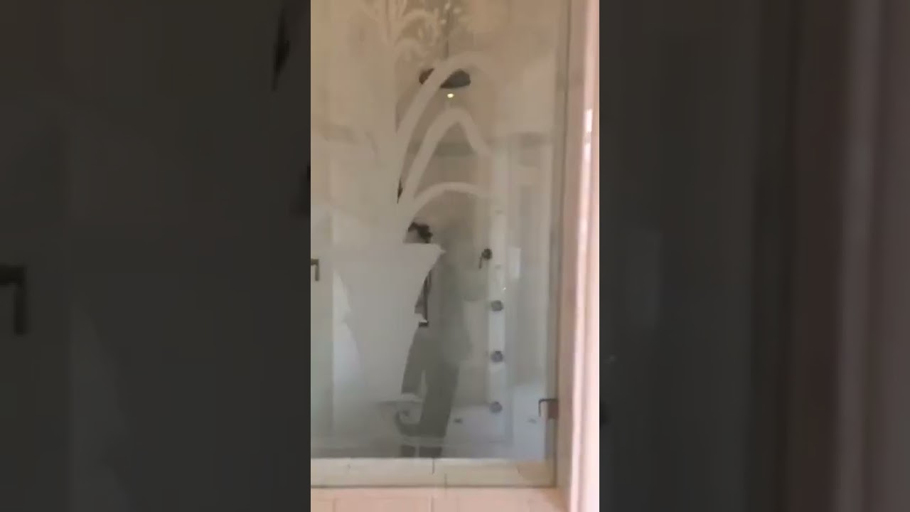 1 E  Rivercrest Dr , Houston, TX   Gated