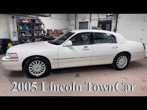 2005 Lincoln Town Car (CC-2029739) for sale in Edison, New Jersey