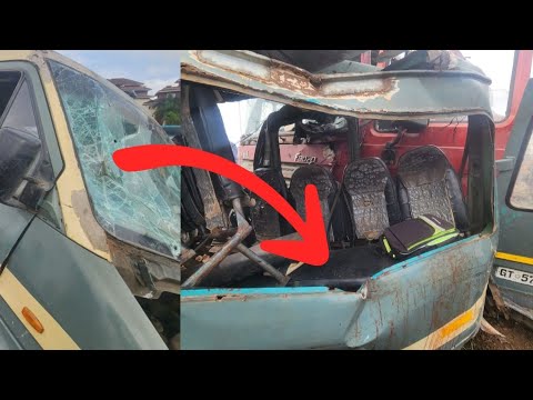 Tipper Truck Runs Into Sprinter Car Holding 11 Kids
