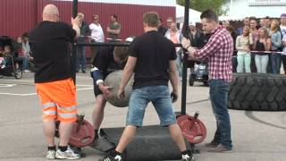 preview picture of video 'Sveriges Starkaste Man 2012 Kval Munkedal reps med 160kg sten på 75 sekunder'