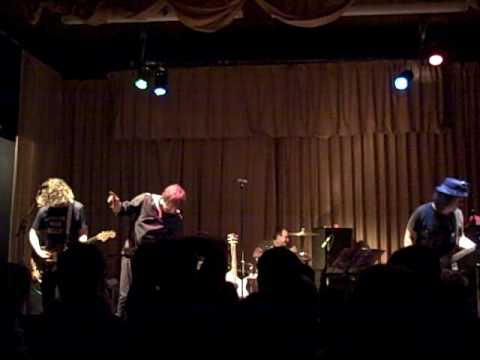 Mumiy Troll--Vladivostok 2000 & She-Bear