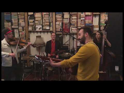 Elias & the Shepherds nahrávájí své první album