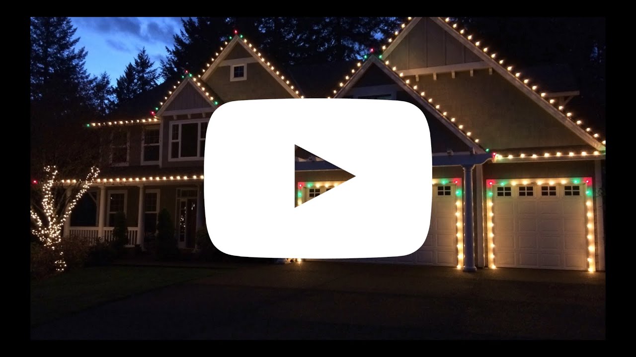 100 C7 String Light Set with Red Bulbs on Green Wire