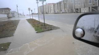 preview picture of video 'Hurricane Sandy, Brigantine, NJ, 2nd high tide 10/29/2012 0805EDT (8)'