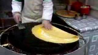 Video : China : A popular breakfast street snack : JianBing GuoZhi