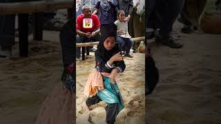 Download lagu Usia 77 tahun, kudrat Tok Ayoh masih lincah di gelanggang silat mp3 Download lagu Usia 77 tahun, kudrat Tok Ayoh masih lincah di gelanggang silat mp3