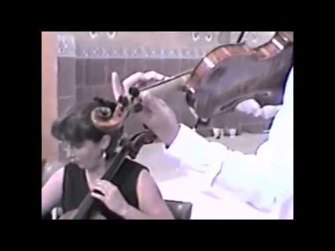 Panis Angelicus  cantan integrantes del Grupo DC3 Show. Las hermanas Delgado