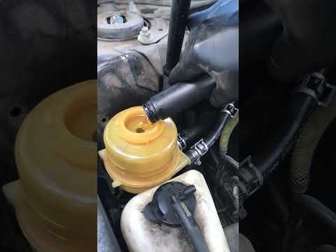 Toyota power steering fluid flush. #nomess #maintenance #camry #likenew