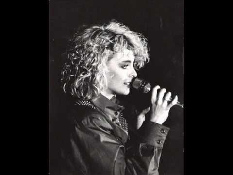 IVETA BARTOŠOVÁ-JEN JÁ A MOTÝL (1.VERZE)