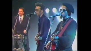 Crowded House -Sister Madly- Hey Hey