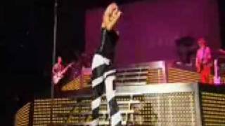Gwen Stefani - Luxurious (Live - HQ)