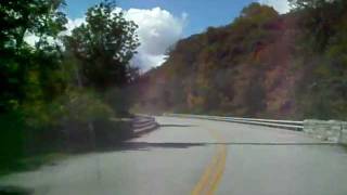 preview picture of video 'Blue Ridge Parkway approaching Grandfather Mountain 480p'