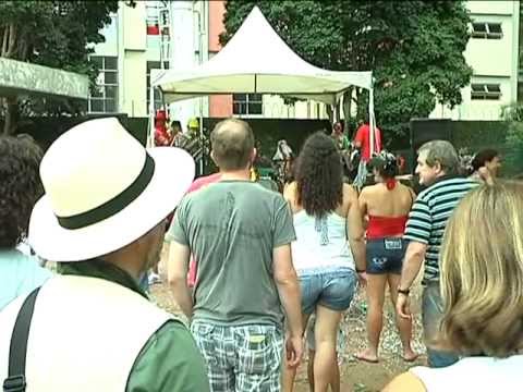 TARUÍRA DE PETRÓPOLIS RELEMBRA OS BONS TEMPOS DOS CARNAVAIS ANTIGOS EM JF
