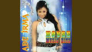 Download lagu Goyang Dombret mp3 Download lagu Goyang Dombret mp3