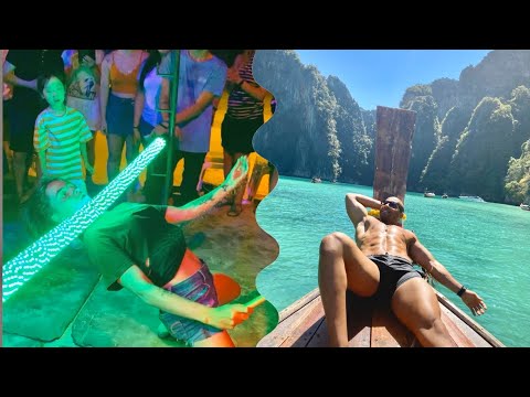 جزيرة الملاهي الليلية من كوكب آخر ( متوقعتش هادشي لي شفت فالجزيرة)