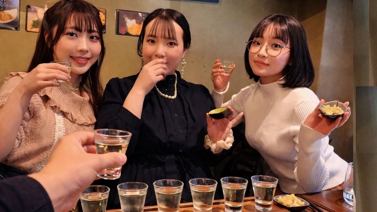 a Crazy Tokyo Sake Night with 3 Japanese Girls