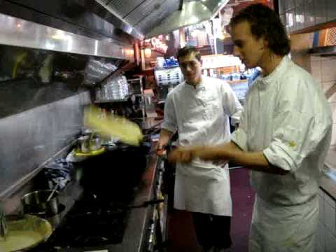 download lagu mp3 mp4 Pannenkoeken Almere, download lagu Pannenkoeken Almere gratis, unduh video klip Pannenkoeken Almere