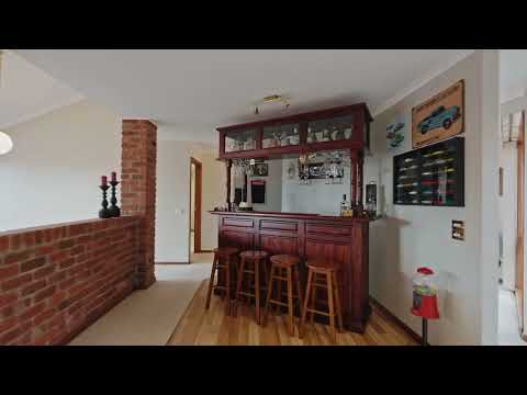 6 Hepburn Court, Berwick, VIC 3806, 4房, 2浴, 独立屋