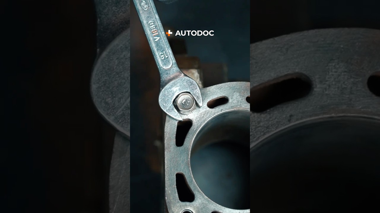 Egy egyszerű és hasznos villáskulcstrükk 🔧💡 #lifehacks #tool #spanner #wrench #mechanic #autodoc