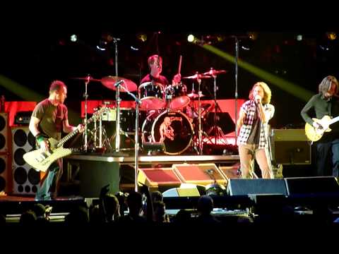 Pearl Jam - Animal | The Fixer - Boston - 5/17/10