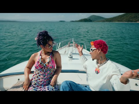 FARIANA, Kiko El Crazy - Me Muevo (Video Oficial)