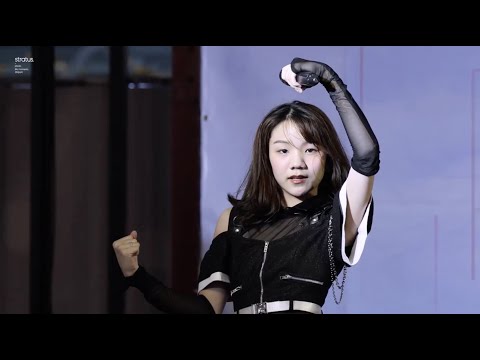 [Focus Cam 4K60p] 221211 Monet BNK48 - Make Noise @ Roadshow - Fashion Island