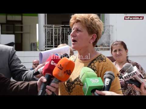 Nis prishja e godinave brenda rrethit te spitalit nga IKMT në Elbasan Nis prishja e godinave brenda rrethit te spitalit nga IKMT në Elbasan