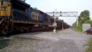 preview picture of video 'CSX 8719 at Centerport, NY 7/19/08'