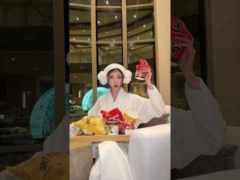 zoey at huntrix mansion #kpopdemonhunters #zoey #cosplay