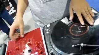 Video thumbnail for NAMM 2010: Vestax PMC-05ProIV scratch demo by Skratchworx