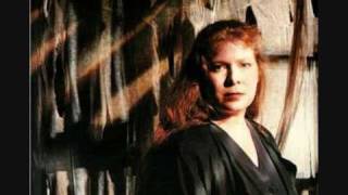 Lion in a Cage (Nelson Mandela) - Dolores Keane