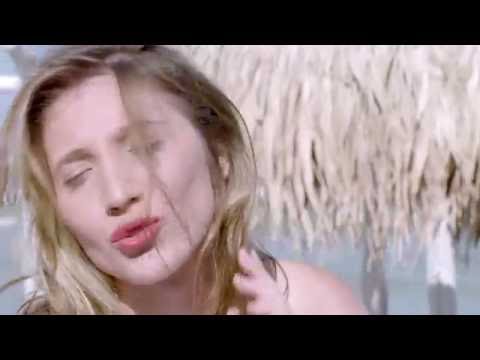 Monica Odagiu featuring ... un pic Dan Bittman - Stau cu picioarele in apa rece