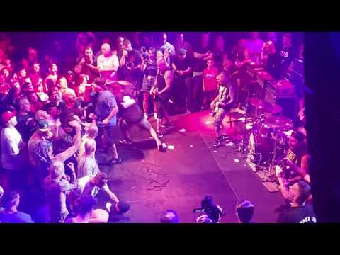 Videoclip de Your Mistake (Live) — Agnostic Front