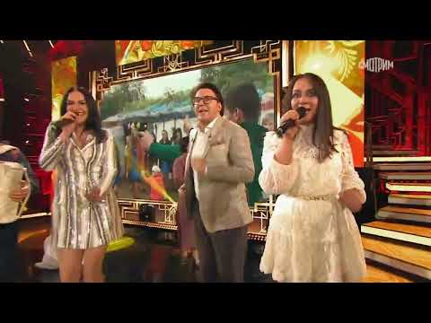 Rus qizlari pul uchun porno suratga olishadi