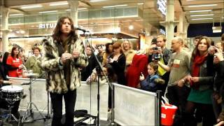 Rival Sons - Burn Down Los Angeles (Acoustic, St.Pancras Station)