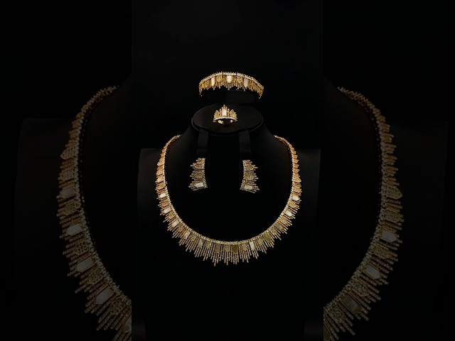 طقم زيركون ذهبي أنيق بإصدار خاص دقة الماس 5 قطع بضمان على اللون