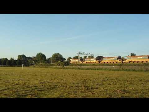 37425 + 37402 at Penkridge on 6G06 Crewe to Bescot