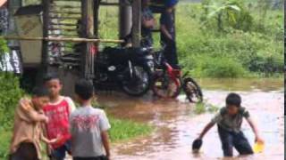 preview picture of video 'BANJIR GADING tutuka 2 ciluncat soreang'