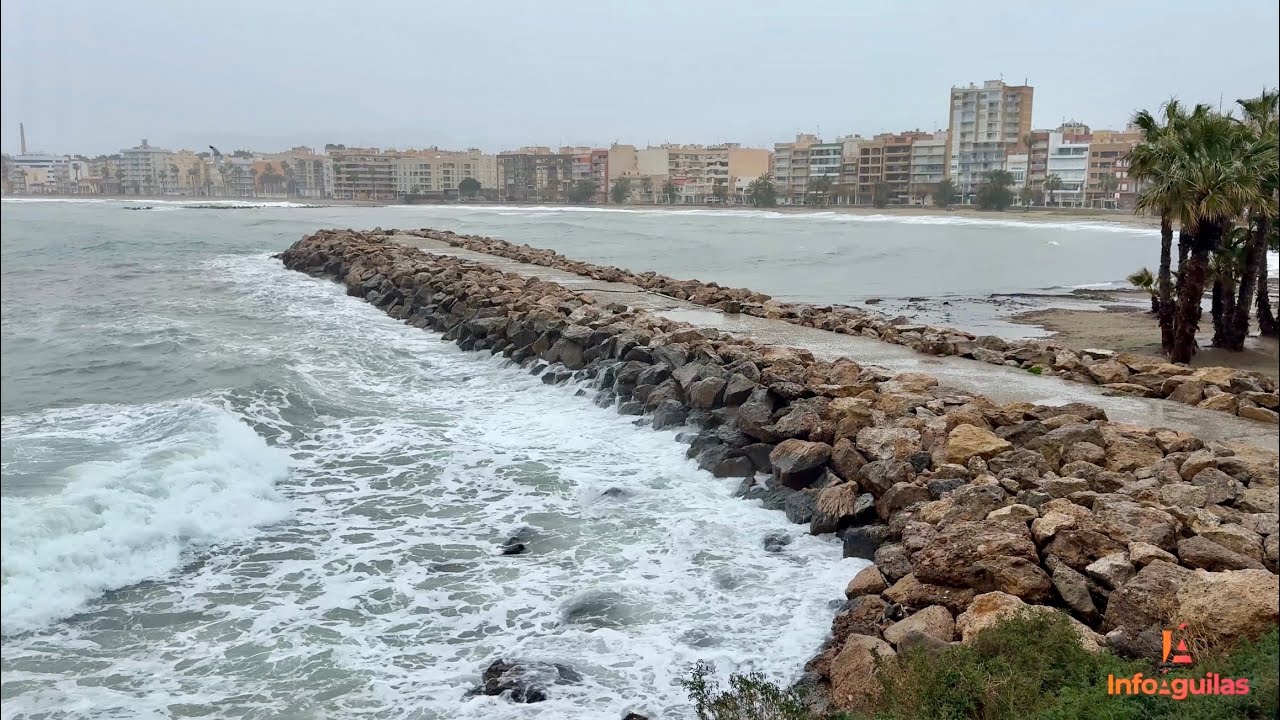 Los concejales de Protección Civil y Zonas Verdes piden precaución ante la Alerta Naranja por viento y fenómenos costeros en la que se encuentra Águilas