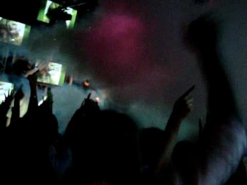 ErickE playing Veron - Get Up, at Housequake Bloemendaal 15-08-09