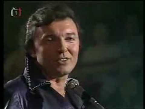 Karel Gott  --   Oheň v sobě máš