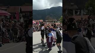 Bayrischzell - Aufstellen des Maibaumes - Tanz der Jugend - 2
