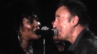 Bruce Springsteen &amp; E Street Band - Shackled And Drawn Live 09-03-12 Philadelphia, PA