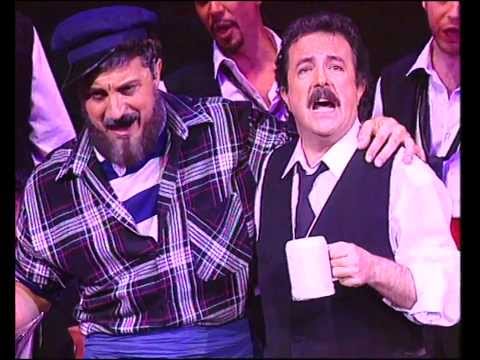 Brindis de Marina "A beber, a beber y apurar"