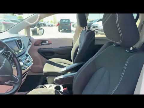 2021 Chrysler Grand Caravan SE 2WD in Silver for sale at Finch Chrysler Dodge Jeep Ram Ltd in London, ON